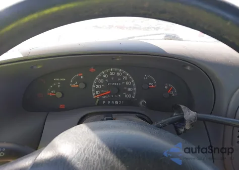 1998 Ford F-150 Standard/Xl/Xlt from USA, damaged, VIN 1FTZF1728WKC10099